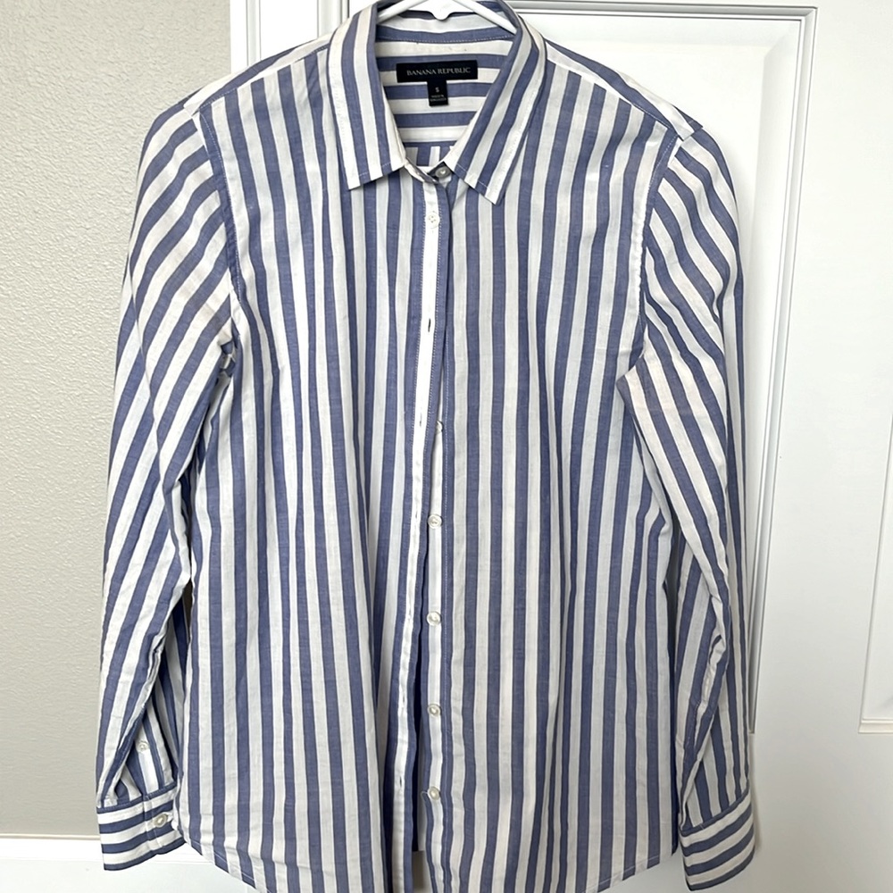 Banana Republic woman’s shirt